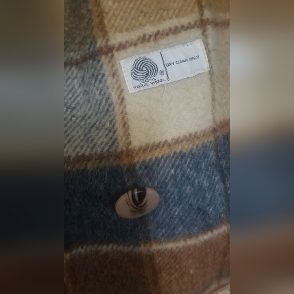 VINTAGE PENGUIN LADIES WOOL COAT EUC - Picture 9 of 12